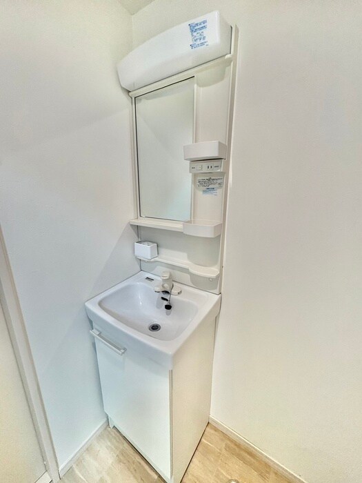 物件内観写真11　(洗面)