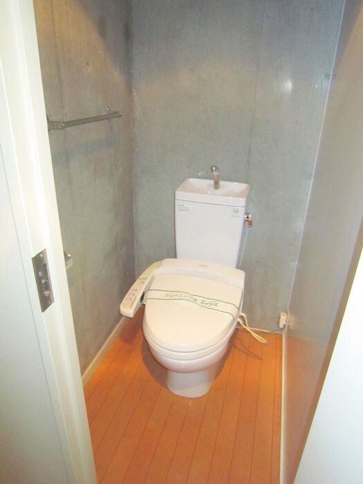 物件内観写真12　(トイレ)