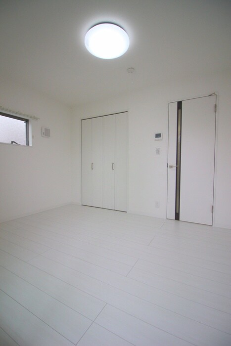 物件内観写真4　(居室)