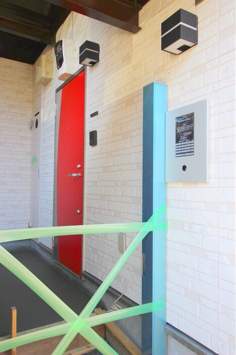 物件外観写真3　(エントランス部分)