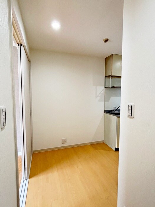 物件内観写真16　(廊下)