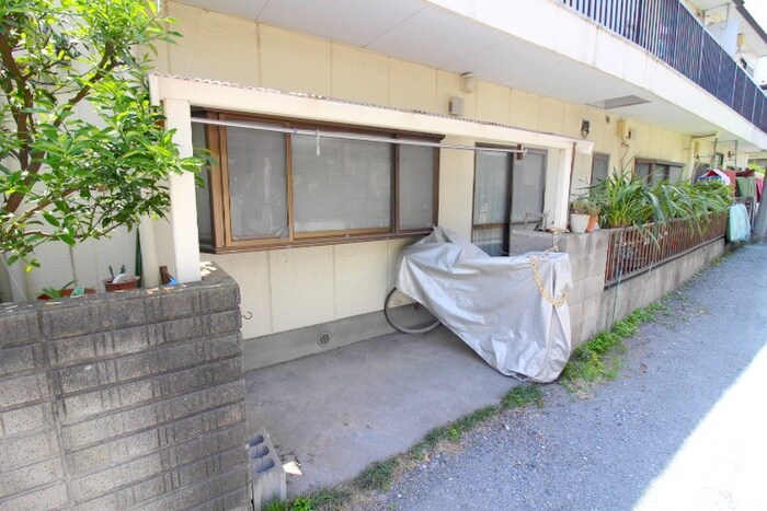 物件外観写真6　(駐輪場)