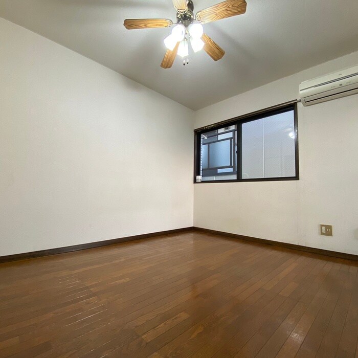 物件内観写真4　(居室)