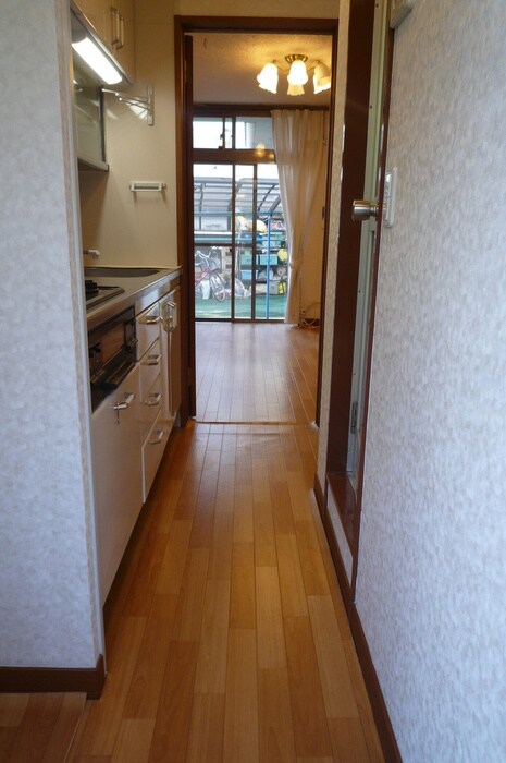 物件内観写真8　(廊下)