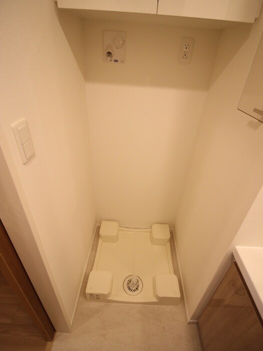 物件内観写真13　(洗濯機置場)