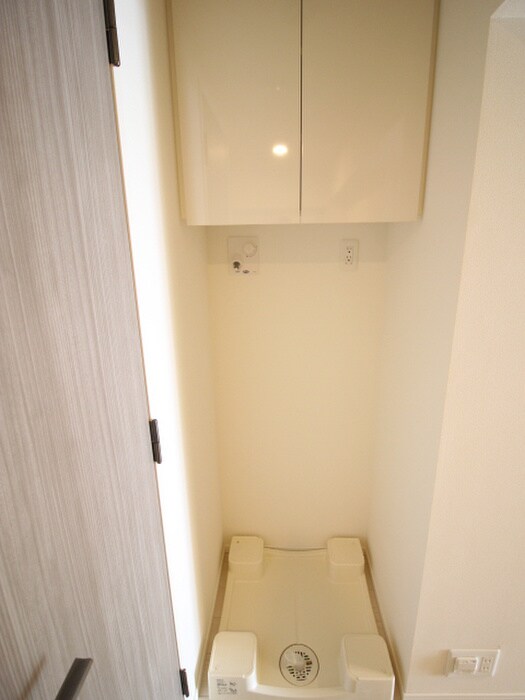 物件内観写真15　(洗濯機置場)