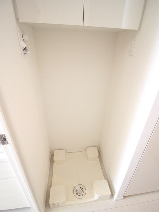 物件内観写真15　(洗濯機置場)