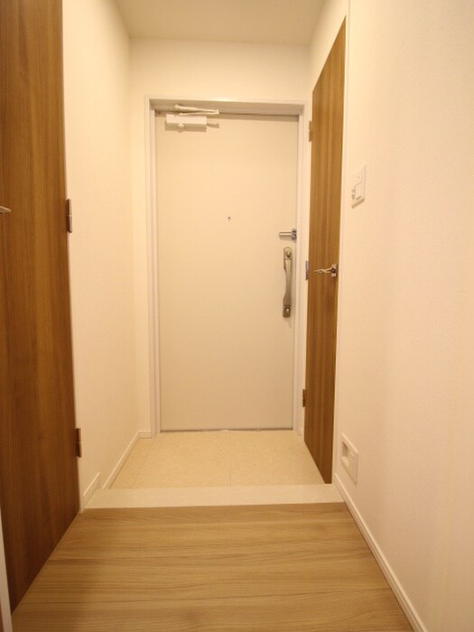 物件内観写真18　(玄関)