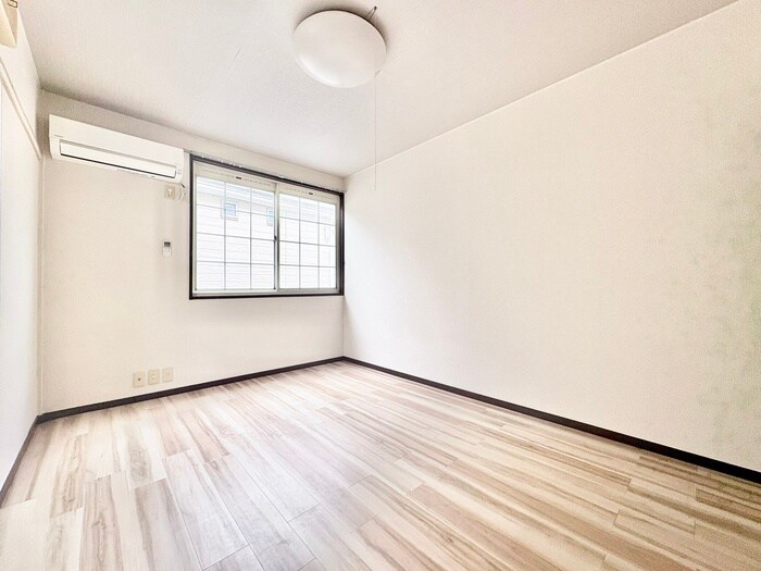 物件内観写真8　(居室)