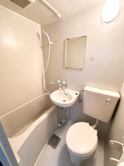 物件内観写真15　(トイレ)