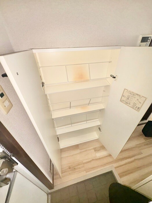 物件内観写真16　(靴箱)
