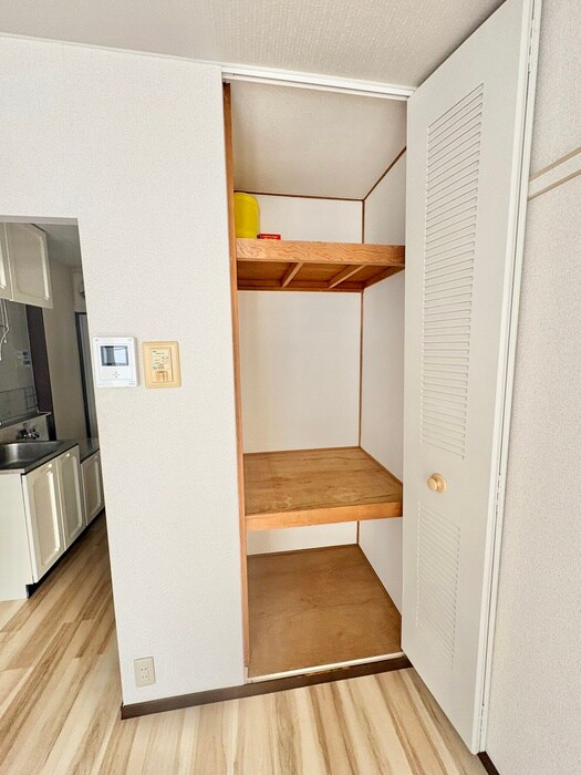 物件内観写真17　(収納)