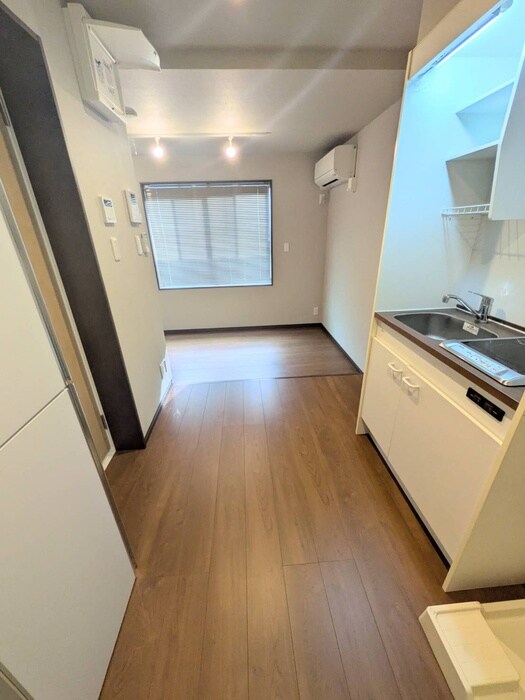 物件内観写真18　(廊下)