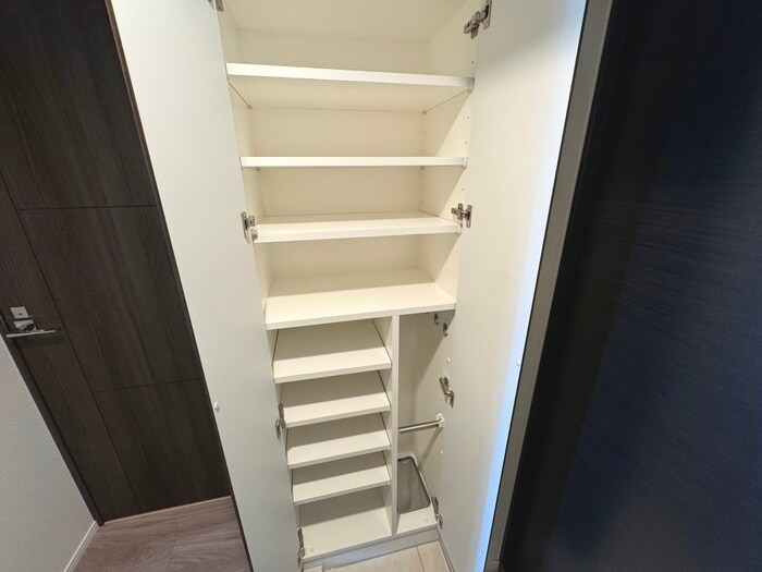 物件内観写真15　(靴箱)