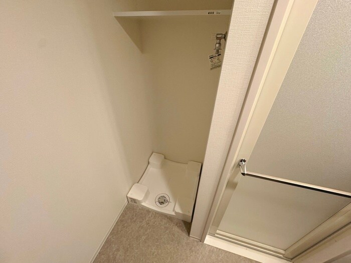 物件内観写真17　(洗濯機置場)