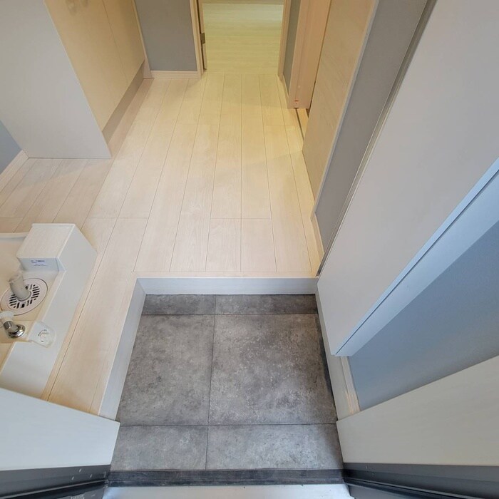 物件内観写真14　(玄関)