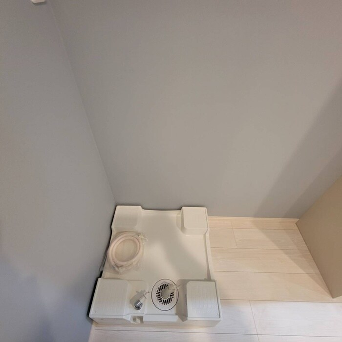 物件内観写真16　(洗濯機置場)