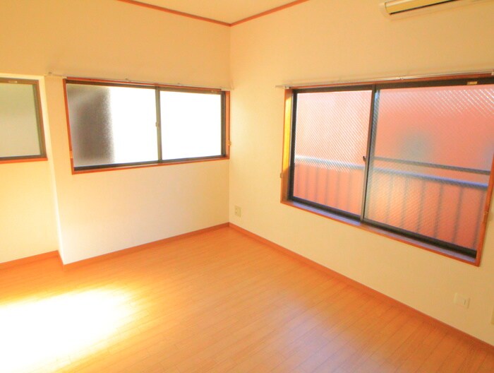物件内観写真4　(居室)