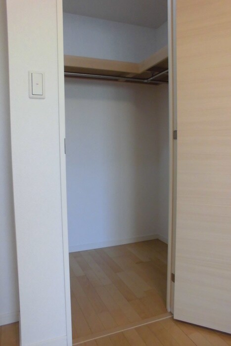 物件内観写真10　(収納)