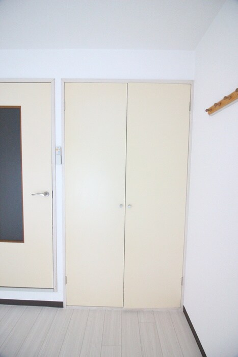 物件内観写真12　(収納)