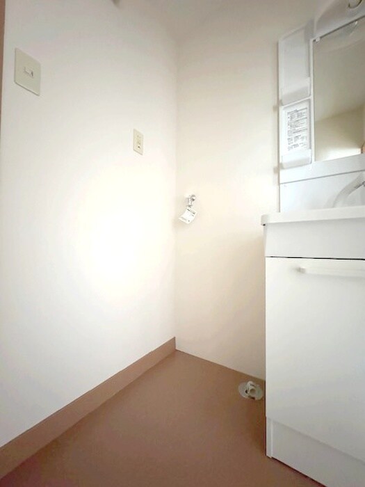 物件内観写真17　(洗濯機置場)