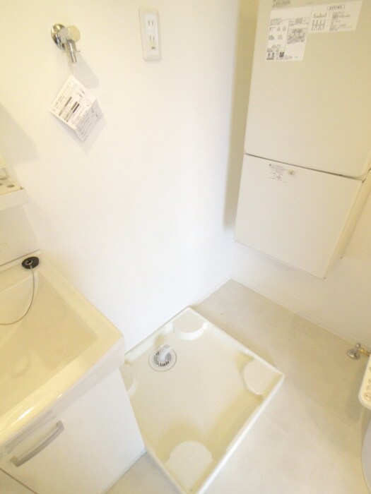 物件内観写真20　(洗濯機置場)