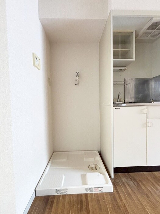 物件内観写真14　(洗濯機置場)