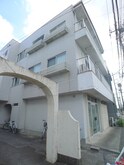 メゾンイトー