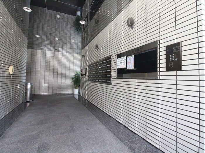 レ－ルサイドヒルズのエントランス部分