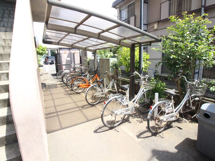 レ－ルサイドヒルズの駐輪場