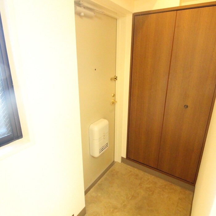 レ－ルサイドヒルズの玄関