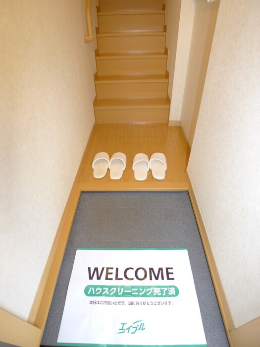 物件内観写真18　(玄関)