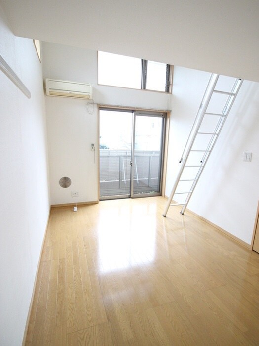 物件内観写真4　(居室)