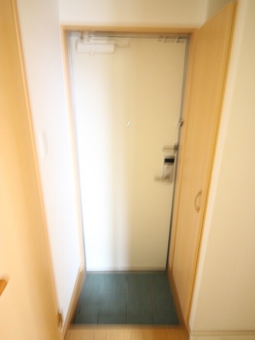 物件内観写真19　(玄関)