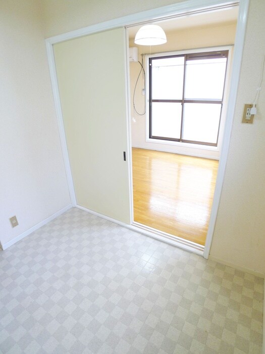 物件内観写真8　(廊下)