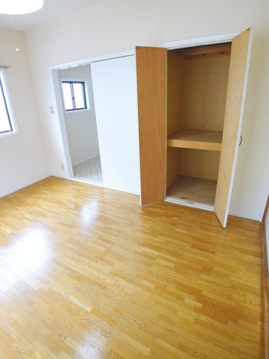 物件内観写真10　(収納)