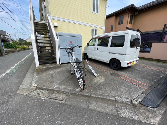 物件外観写真6　(駐輪場)