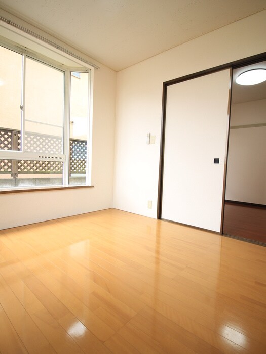 物件内観写真11　(居室)