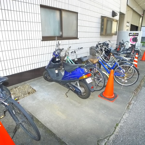 駐輪場