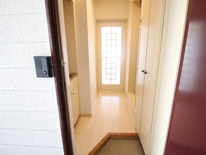 物件内観写真16　(廊下)