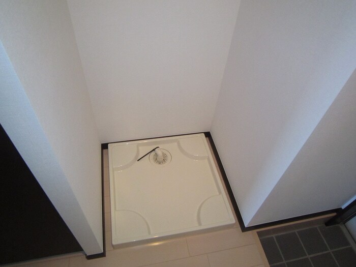 物件内観写真15　(洗濯機置場)