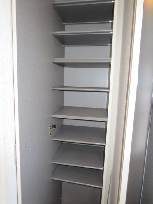 物件内観写真7　(靴箱)