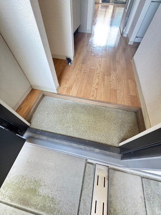 物件内観写真14　(玄関)