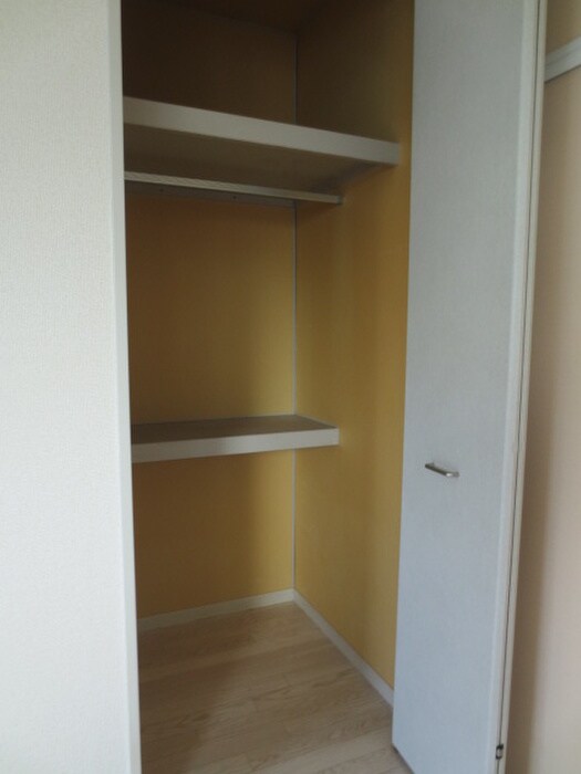 物件内観写真15　(収納)