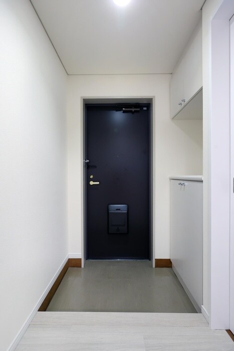 物件内観写真12　(玄関)
