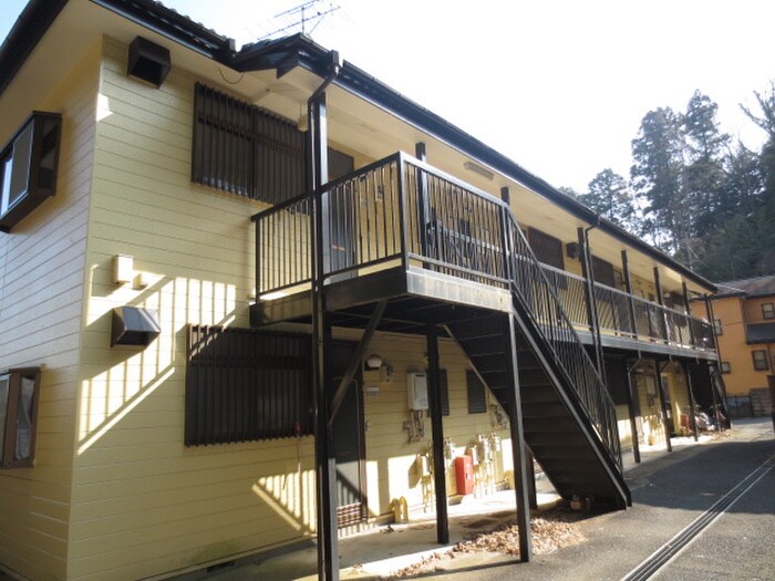 物件外観写真4　(エントランス部分)