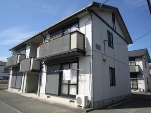 ラークヒルズＢ外観写真