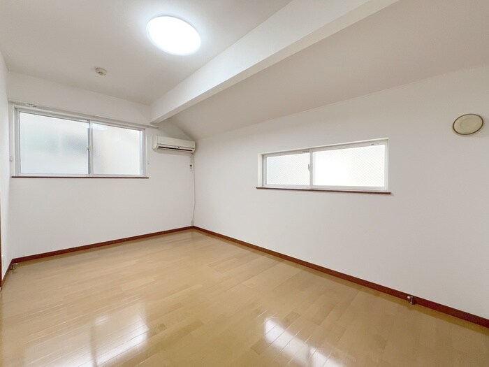 物件内観写真9　(居室)