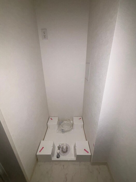 物件内観写真13　(洗濯機置場)