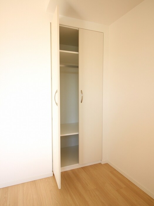 物件内観写真10　(収納)